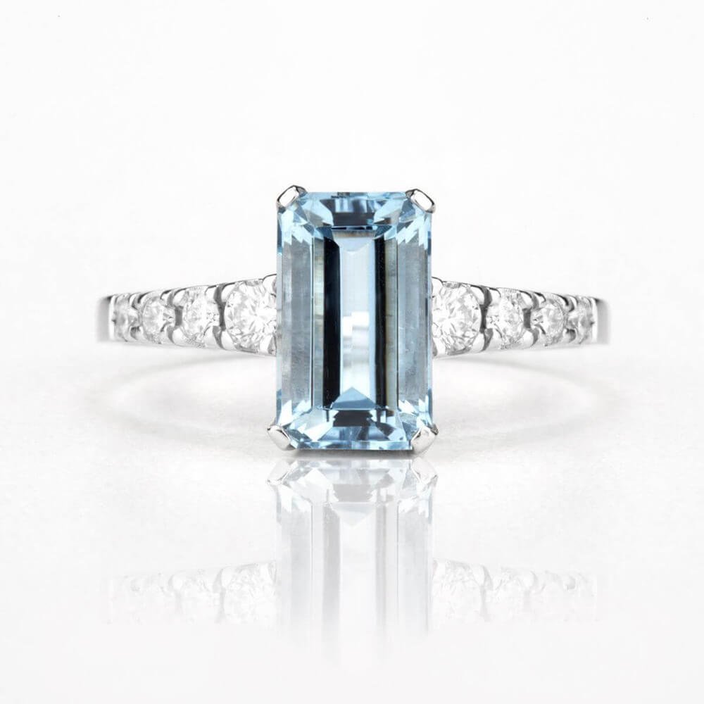 Akvamarínový prsten s diamanty 01 | Zlatnictví Vaněk