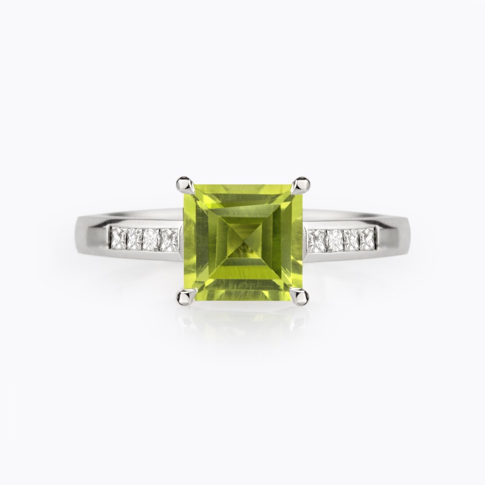 Prsten s olivínem a diamanty 02 | Zlatnictví Vaněk