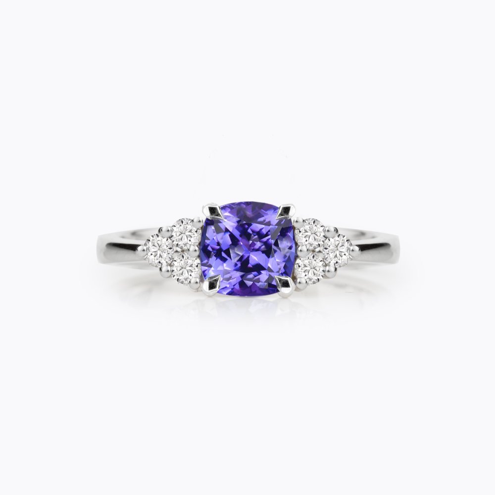 Prsten s tanzanitem a diamanty 07 | Zlatnictví Vaněk