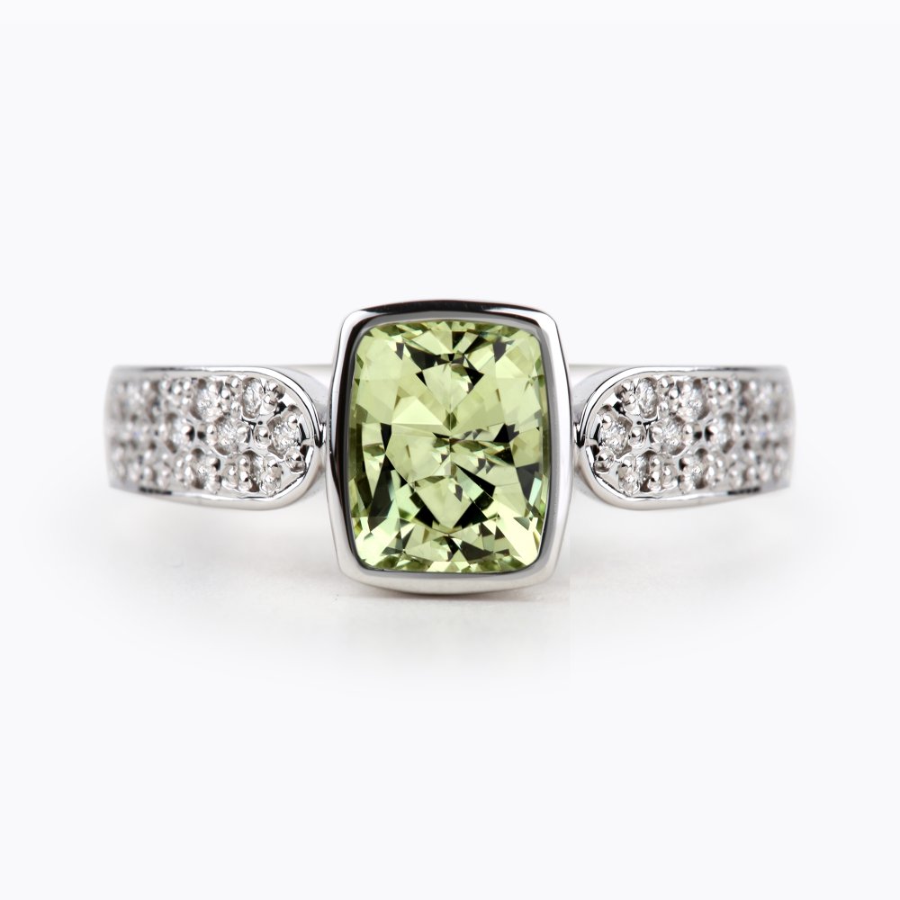 Prsten s chrysoberylem a diamanty 03 | Zlatnictví Vaněk